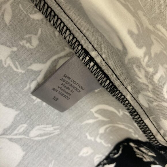 NWT Avenue Lighweight Floral Blazer Jacket Womens 18 Black White Ruched Sleeve - Picture 12 of 14